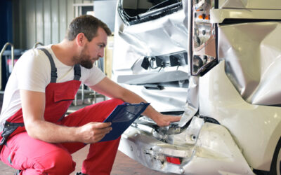 Schadensabwicklung nach Autounfall – so tricksen die Versicherer